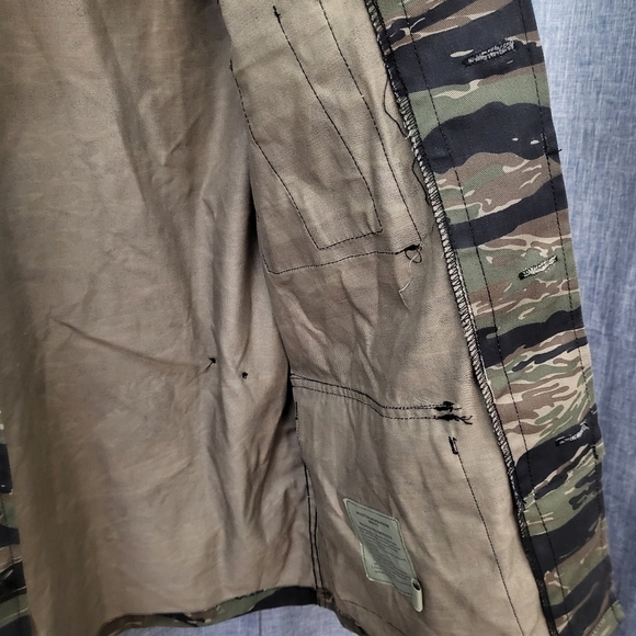 Rothco Tiger Stripe Camouflage Field Jacket BDU Camo Button Men's Small-Reg - Picture 11 of 13